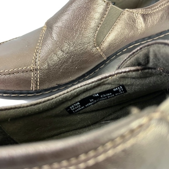 CLARKS BENDABLES Metallic Bronze Loafers Flats Genuine Leather Slip On Shoes  7 - Picture 14 of 16